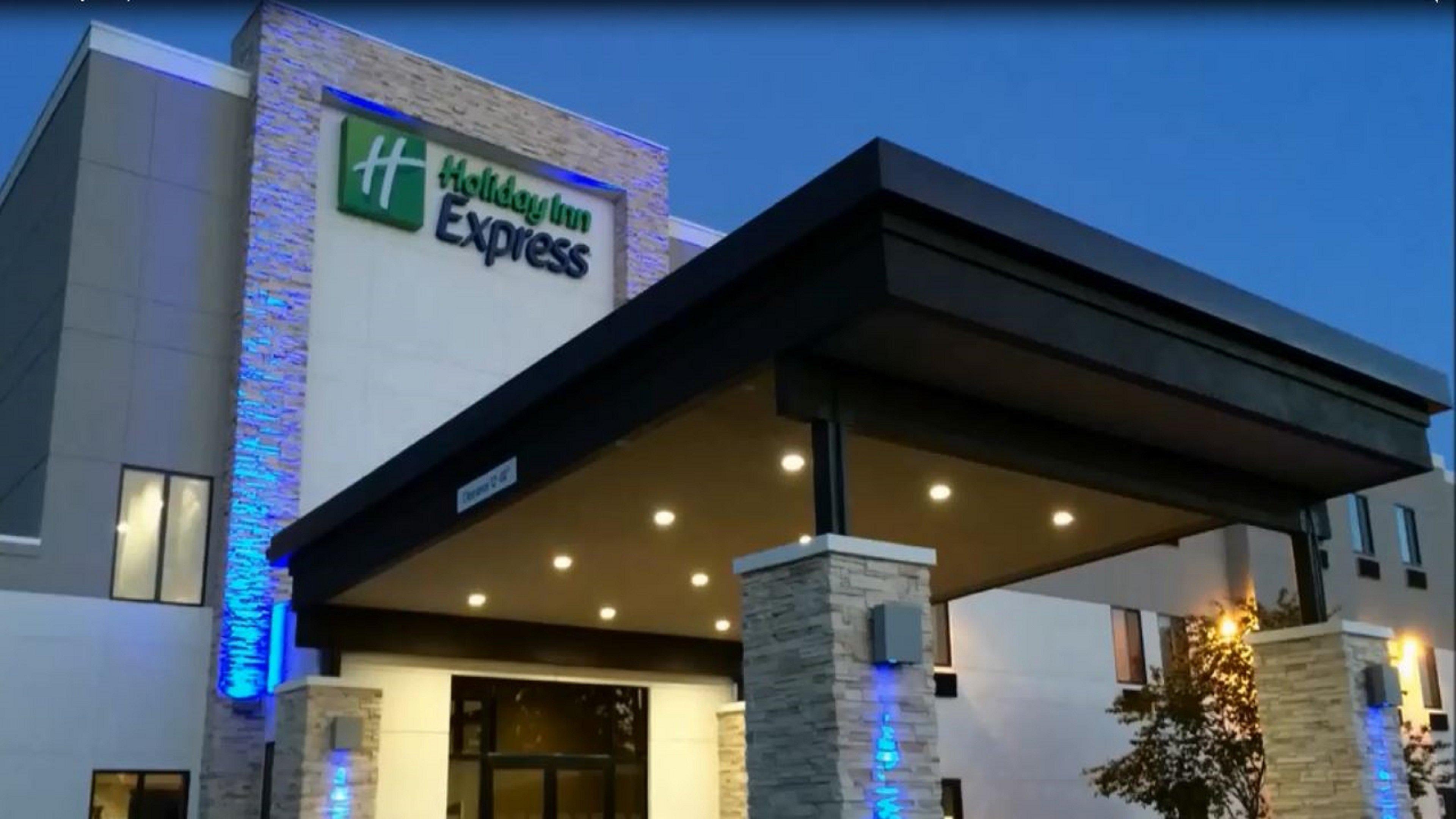 Holiday Inn Express & Suites - Oklahoma City Airport, An Ihg Hotel Exterior photo